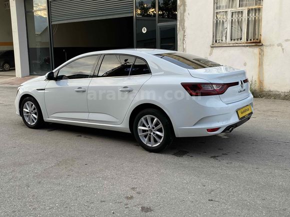 ÖZYILDIZdan BOYASIZ 2019 model Renault Megane 1.6 Touch 