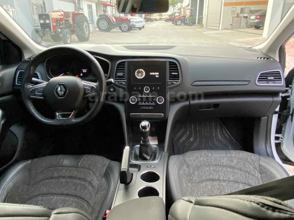 ÖZYILDIZdan BOYASIZ 2019 model Renault Megane 1.6 Touch 