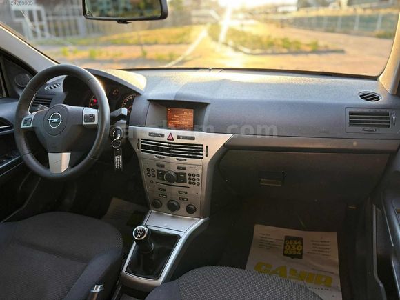 2013 OPEL ASTRA
