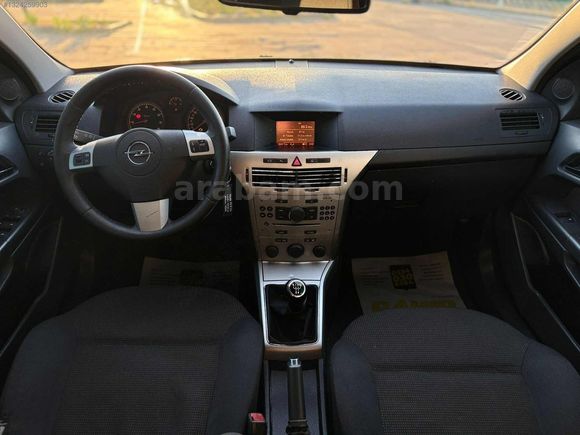 2013 OPEL ASTRA