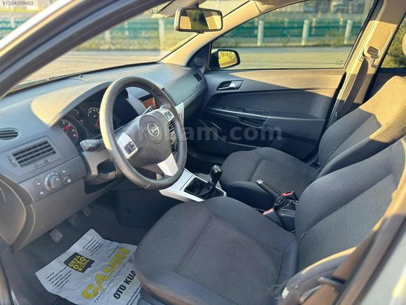 2013 OPEL ASTRA