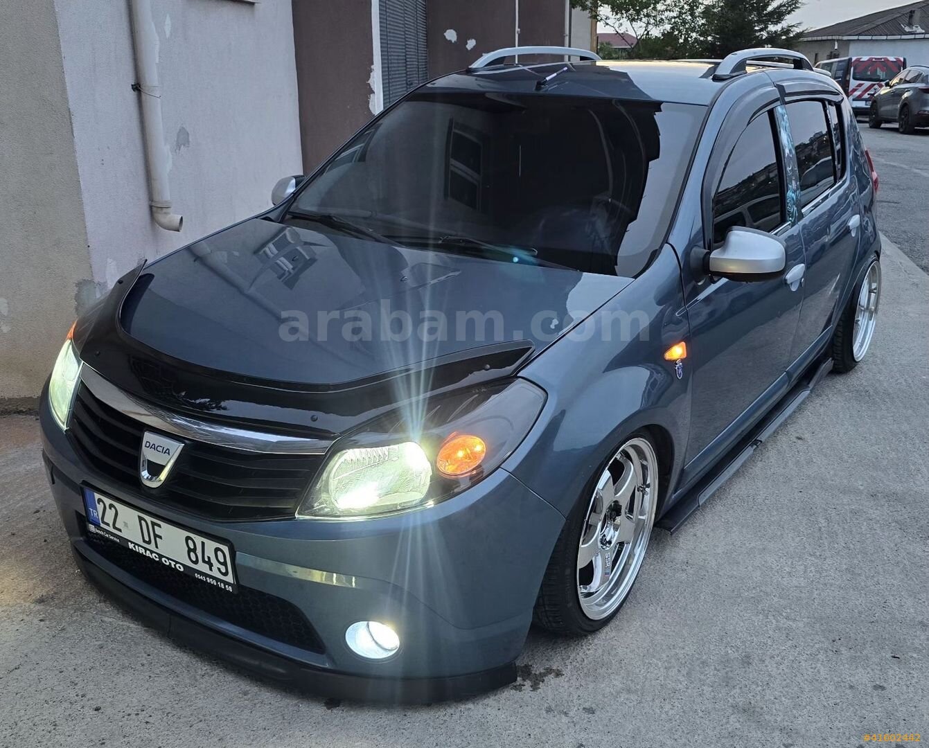 Galeriden Dacia Sandero 1.4 Ambiance 2009 Model Kocaeli 198.000 km Lacivert 1
