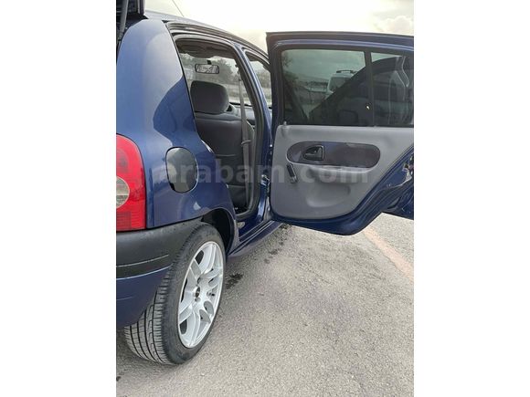Sahibinden Renault Clio 1.4 RN 2001 Model 