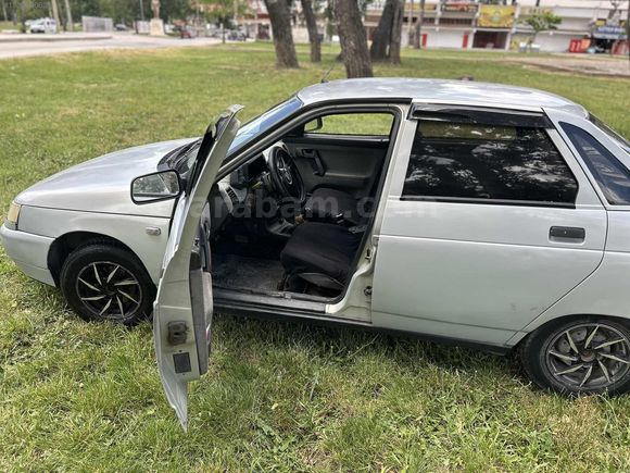 2001 model Fabrikasyon Lada Vega Lpg dahi görmemiş Rus tankı