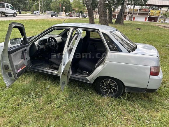 2001 model Fabrikasyon Lada Vega Lpg dahi görmemiş Rus tankı