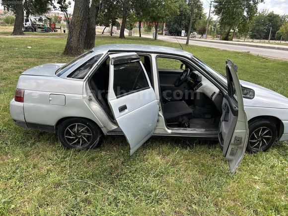 2001 model Fabrikasyon Lada Vega Lpg dahi görmemiş Rus tankı