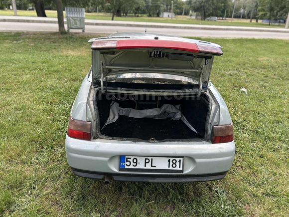 2001 model Fabrikasyon Lada Vega Lpg dahi görmemiş Rus tankı