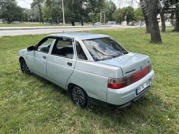 2001 model Fabrikasyon Lada Vega Lpg dahi görmemiş Rus tankı