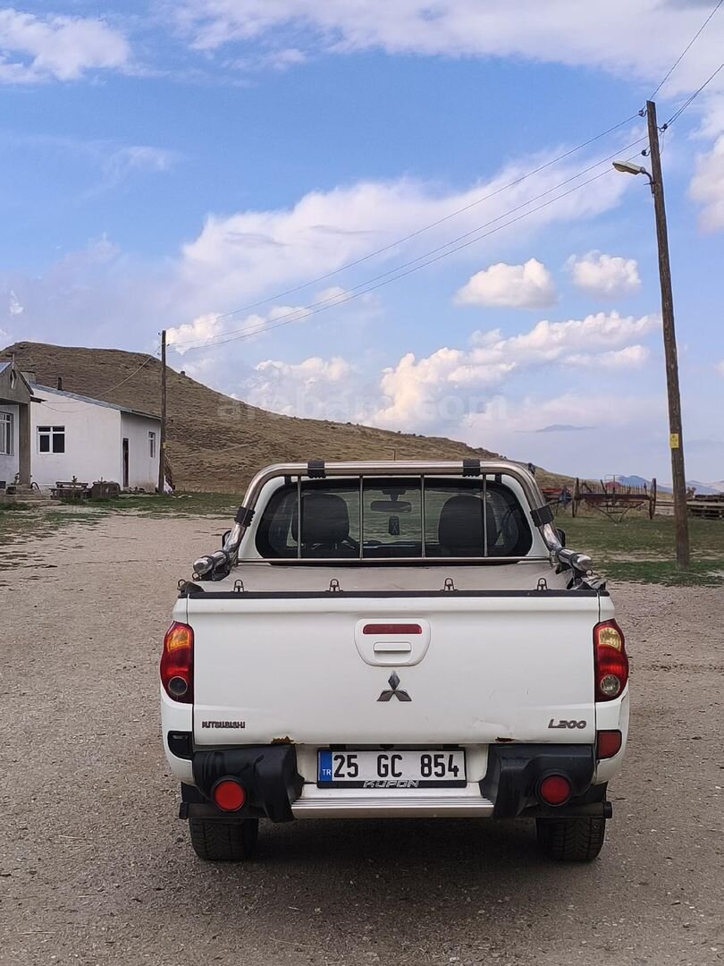 Sahibinden Mitsubishi L 200 4x2 Invite 2014 Model 202.000 km Beyaz 3