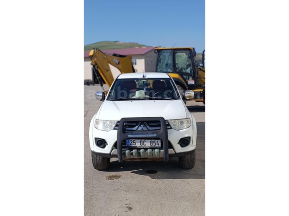 Sahibinden Mitsubishi L 200 4x2 Invite 2014 Model  196.000 km Beyaz