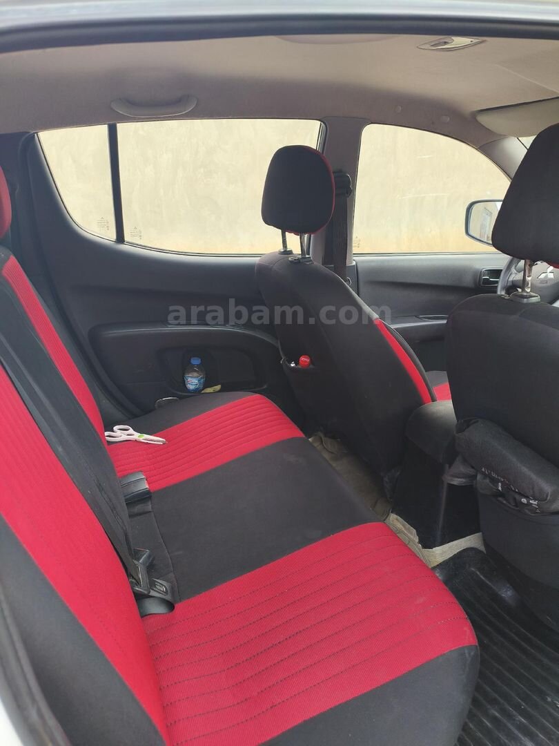 Sahibinden Mitsubishi L 200 4x2 Invite 2014 Model 202.000 km Beyaz 5