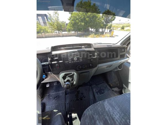ÖZTÜRKAUTO'dan KAPALI KASA BOYASIZ HATASIZ TRANSİT ÇİFT TEKER