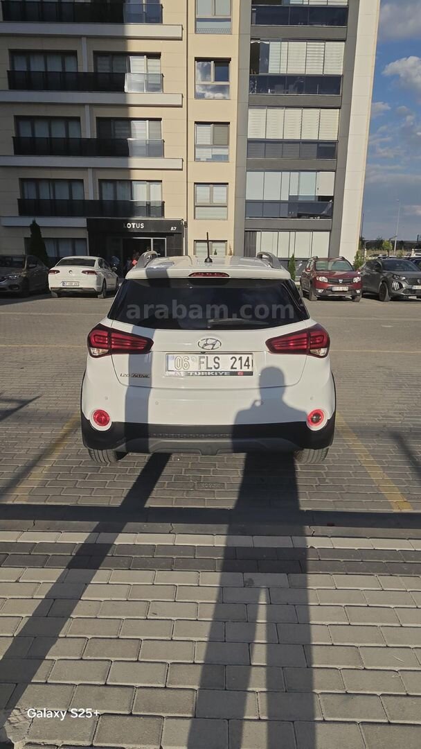 Sahibinden Hyundai i20 Active 1.4 MPi Elite Smart 2020 Model Ankara 70.248 km Beyaz 4