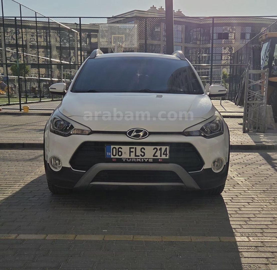 Sahibinden Hyundai i20 Active 1.4 MPi Elite Smart 2020 Model Ankara 70.248 km Beyaz 3