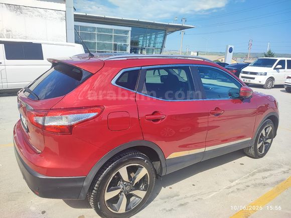 Sahibinden Nissan Qashqai 1.6 dCi Sky Pack 2015 Model  199.000 km Kırmızı