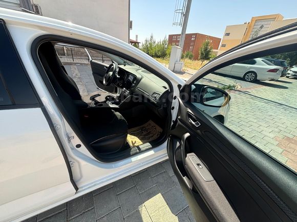 Memurdan Renault Megane 1.5 Blue DCI Joy 2020 Model