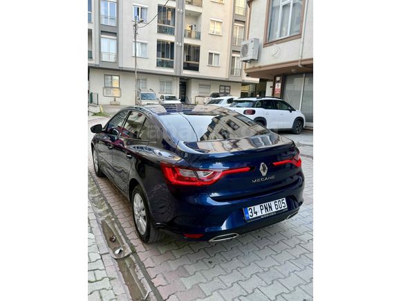 Sahibinden Renault Megane 1.3 TCe Joy 2022 Model 