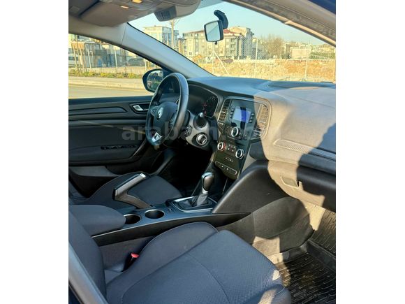 Sahibinden Renault Megane 1.3 TCe Joy 2022 Model 