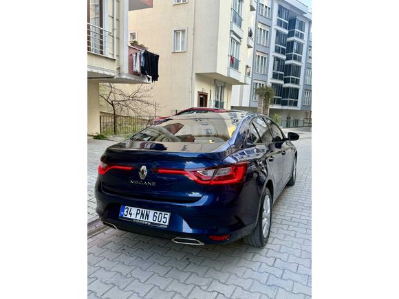 Sahibinden Renault Megane 1.3 TCe Joy 2022 Model 