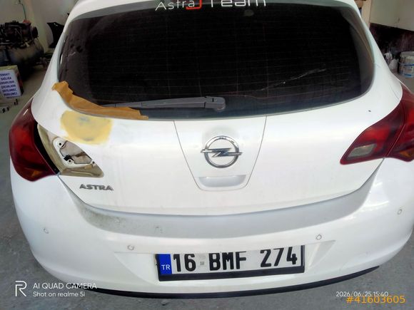 DEĞİŞENSİZ 2012 ASTRA J 1.3 CDTİ (SPORT)