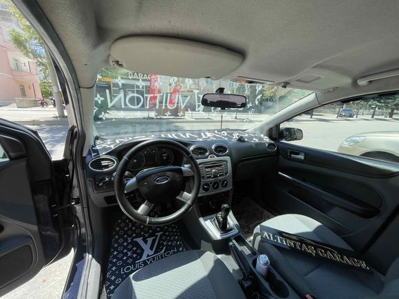 Ford Focus 2.25