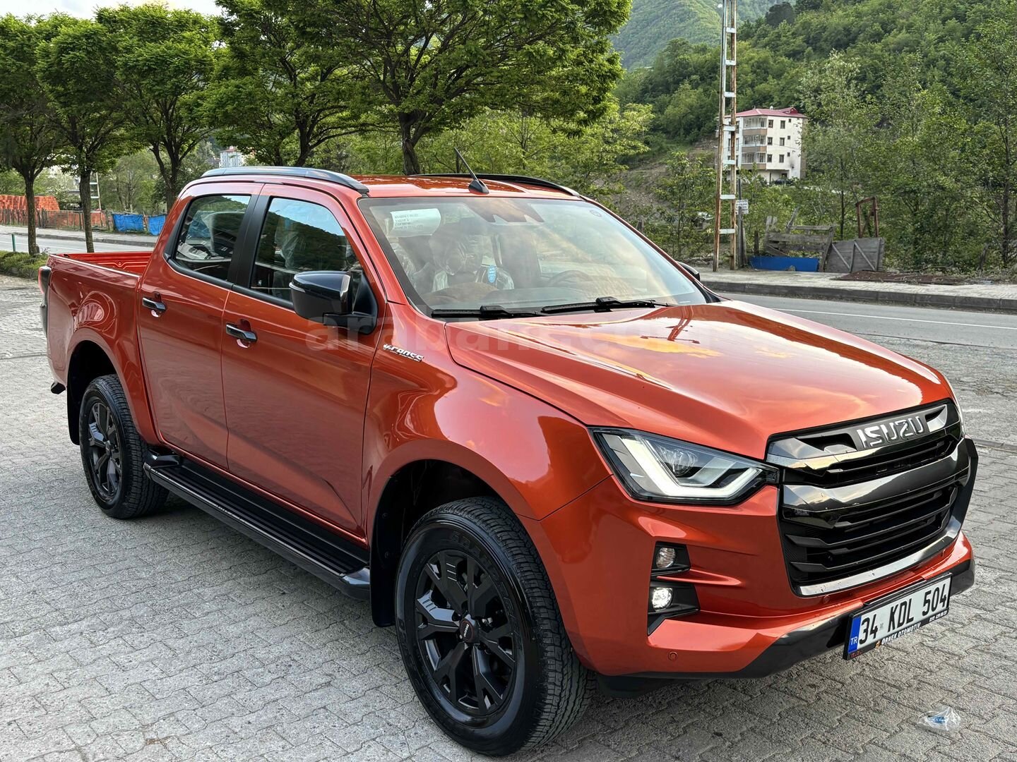 Sahibinden Isuzu D-Max 1.9 D 4x4 V-Cross 2023 Model 4