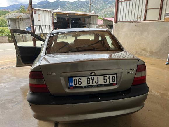 Sahibinden Opel Vectra 2.0 GLS 1999 Model  420.000 km Diğer