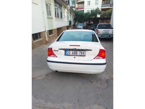 Sahibinden Ford Focus 1.4 Trend 2005 Model