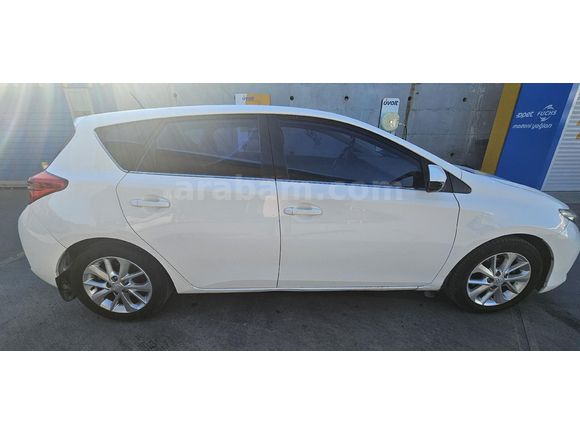Hatasız ve Düşük Kilometreli Toyota Auris