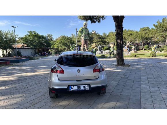 Sahibinden Renault Megane 1.5 dCi Expression 2011 Model 