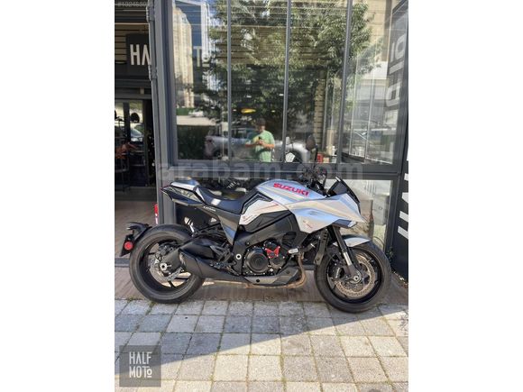 HALF MOTO 2019 SUZUKI KATANA