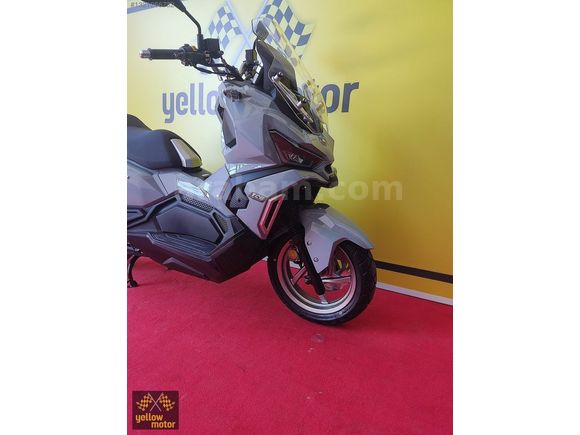 ADX 125 E5 + PLUS 2024 MODEL 12 TAKSİT ABS + TCS