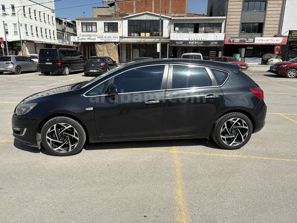 Sahibinden Opel Astra 1.6 Edition 2014 Model  172.000 km Siyah