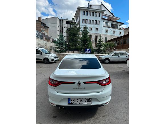 Sahibinden Renault Megane 1.3 TCe Joy 2020 Model 