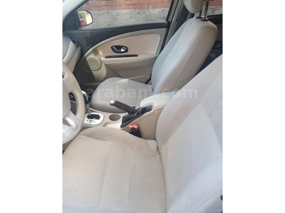 Sahibinden Otomatik Aile Arabası Fluence