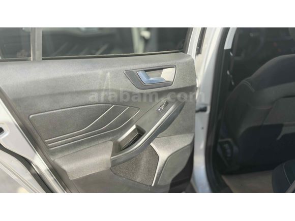 Sahibinden Ford Focus 1.5 EcoBlue Titanium X 2024 Model 