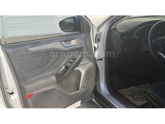 Sahibinden Ford Focus 1.5 EcoBlue Titanium X 2024 Model 