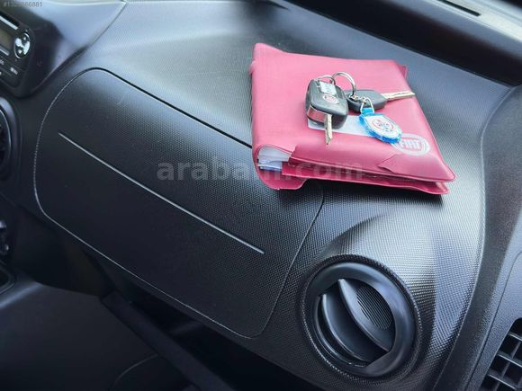 OTOMOBİL RUHSATLI HATASIZ 1.5 PARÇA BOYALI