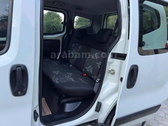 OTOMOBİL RUHSATLI HATASIZ 1.5 PARÇA BOYALI