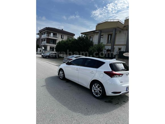 Sahibinden Toyota Auris 1.4 D-4D Advance Skypack 2015 Model 