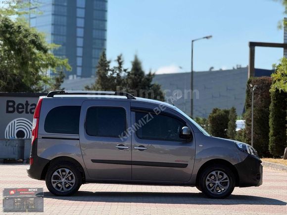 BOYASIZ 2016 MODEL RENAULT KANGO 1.5 DİZEL EXTREME