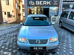 BERK OTO'DAN/DÜŞÜK KM/PACIFIC/VOLKSWAGEN/BORA/1,5 PARÇA BOYA