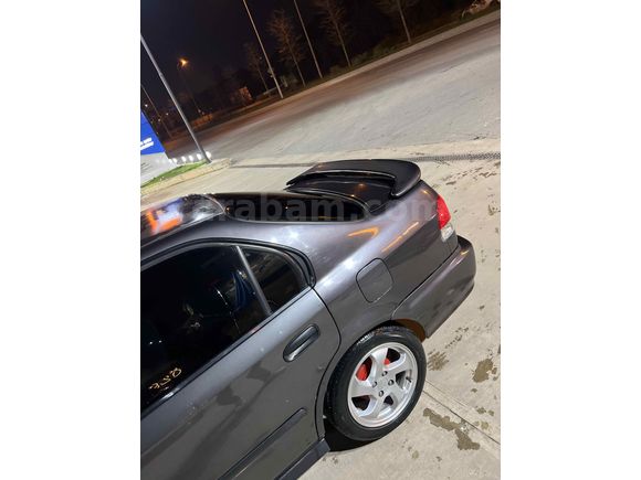 Düşük km bu temizlikte yok 
