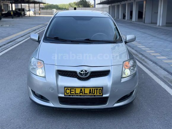 CELAL OTODAN DÜŞÜK KİLOMETRE TOYOTA AURİS
