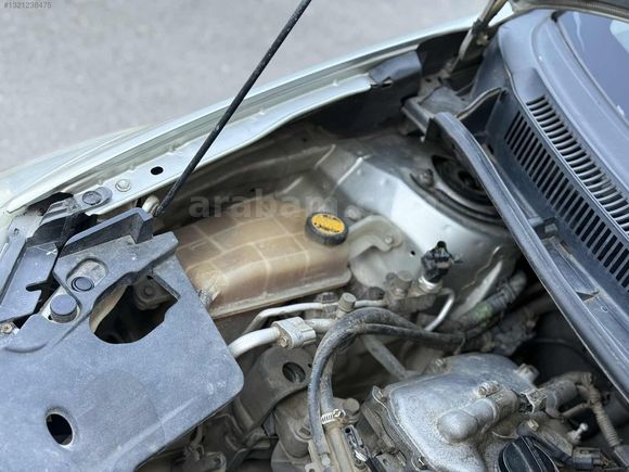 CELAL OTODAN DÜŞÜK KİLOMETRE TOYOTA AURİS