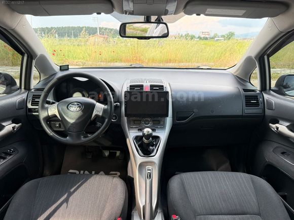 2009 AURİS 1.6 ELEGANT LPG Lİ EMSALSİZ FULL..