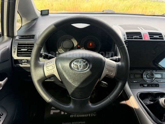2009 AURİS 1.6 ELEGANT LPG Lİ EMSALSİZ FULL..
