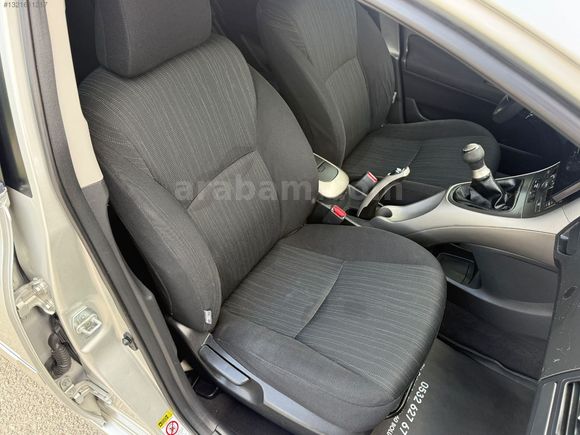 2009 AURİS 1.6 ELEGANT LPG Lİ EMSALSİZ FULL..