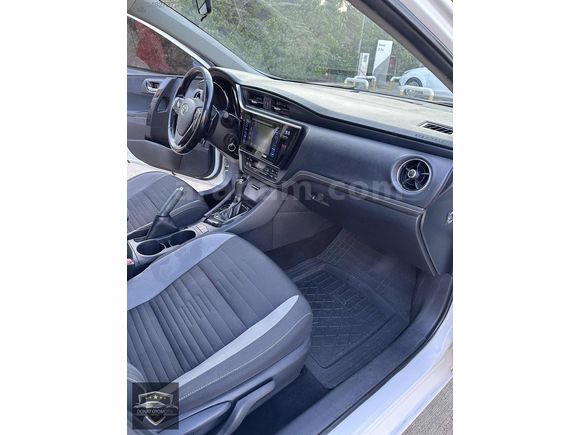2017 MODEL AURİS 1.6 ACTİVE SKYPACK CAM TAVAN OTOMATİK LPG Lİ