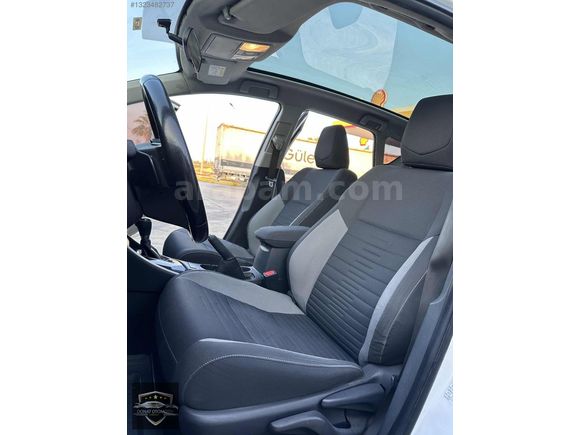 2017 MODEL AURİS 1.6 ACTİVE SKYPACK CAM TAVAN OTOMATİK LPG Lİ